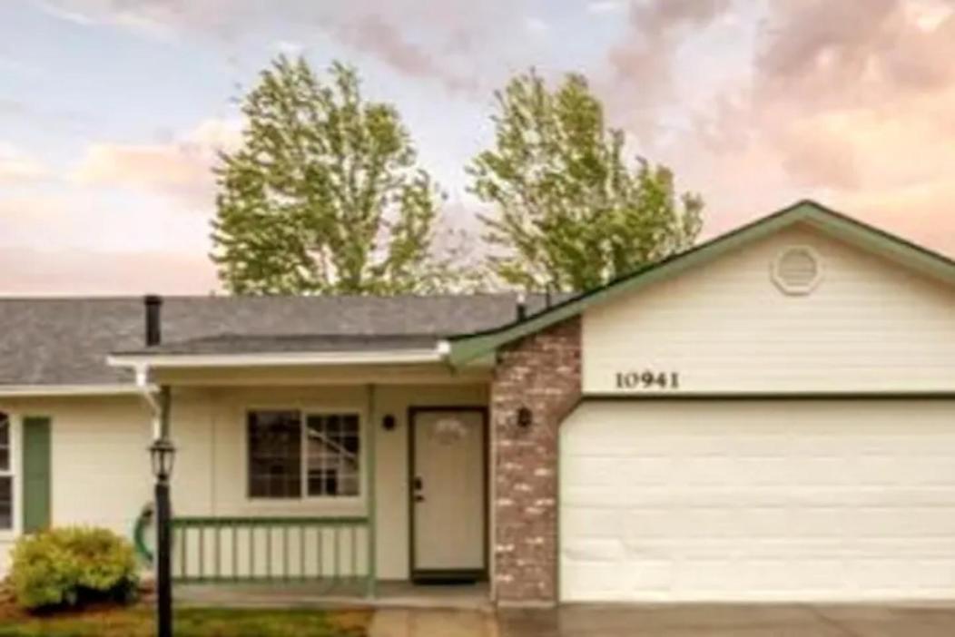 Hello Dolly! 3 Beds, 2 Bath, 2 Tv'S, Fireplace, Quiet Neighborhood In Star, Id Minutes From Walking Trails And River Views Eagle Εξωτερικό φωτογραφία