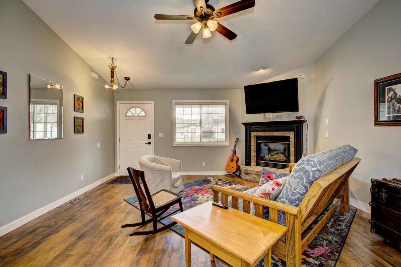 Hello Dolly! 3 Beds, 2 Bath, 2 Tv'S, Fireplace, Quiet Neighborhood In Star, Id Minutes From Walking Trails And River Views Eagle Εξωτερικό φωτογραφία