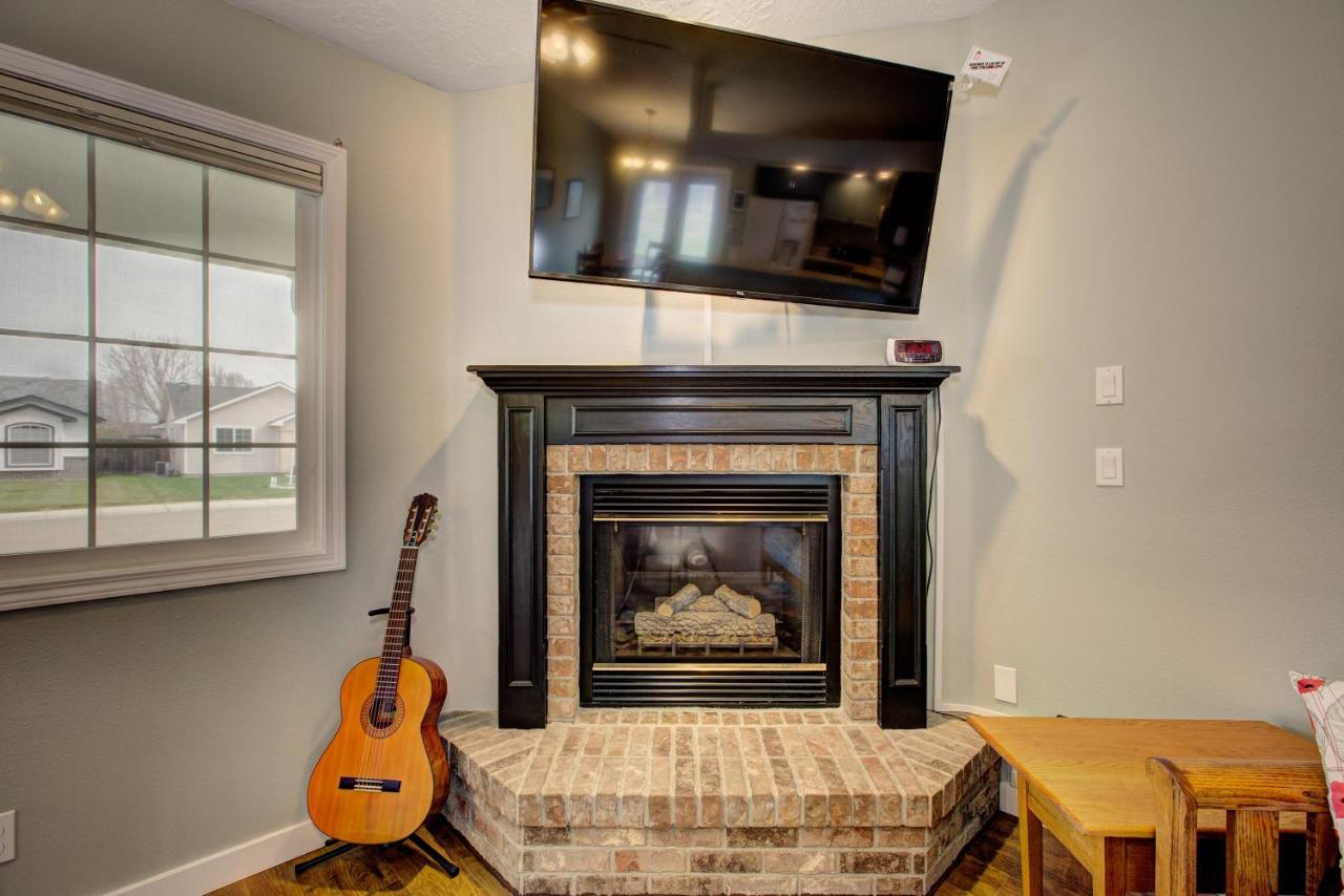 Hello Dolly! 3 Beds, 2 Bath, 2 Tv'S, Fireplace, Quiet Neighborhood In Star, Id Minutes From Walking Trails And River Views Eagle Εξωτερικό φωτογραφία